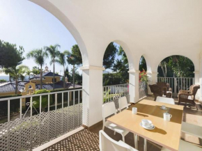 2 bedroom apartment, with sea views, in Puerto Banús